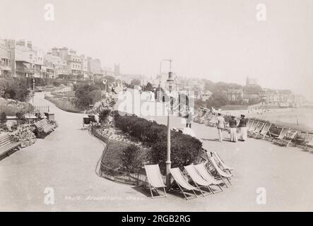 Photographie du XIXe siècle : plage et front de mer à Broadescaliers, Kent Banque D'Images