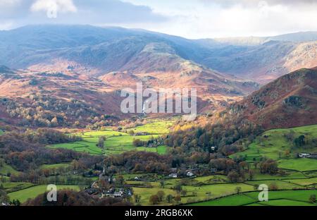 Vues sur le village de Grasmere depuis Grey Grag, Lake District National Park, Cumbria, Angleterre Banque D'Images