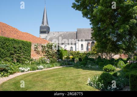 Eglise notre dame de l'Assomption, Jardins de Maizicourt Banque D'Images