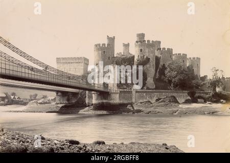 Château de Conwy (Conway) et pont suspendu, pays de Galles du Nord Banque D'Images