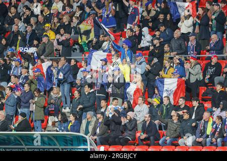 Adélaïde/Tarntanya, Australie, 8 août 2023, coupe du monde féminine de la FIFA, les supporters français célèbrent la victoire de leur équipe sur le Maroc au stade Hindmarsh lors de la coupe du monde féminine FIFA 2023 Credit : Mark Willoughby/Alamy Live News Banque D'Images