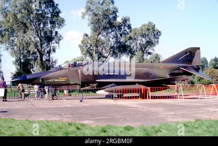 United States Air Force (USAF) - McDonnell Douglas RF-4C-44-MC Phantom 69-0381 (msn 4000), à la RAF Fairford le 13 juillet 1985. Banque D'Images