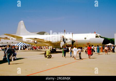 Marine des États-Unis (USN) - Lockheed P-3B-80-LO Orion 153422 (MSN 185-5219) Banque D'Images