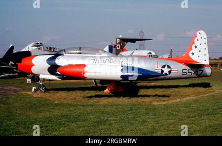 Lockheed T-33A-1-LO 55-4433 (msn 580-9878), dans la livrée de l'équipe de voltige de Thunderbirds, au Norfolk and Suffolk Aviation Museum, Flixton, Suffolk, Royaume-Uni., en prêt du Musée national de l'USAF. Banque D'Images