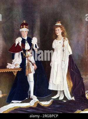 Edward, prince de Galles, et la princesse Mary, au Palais de Buckingham, le 22 juin 1911, à l'occasion de la fête de leurs parents Banque D'Images