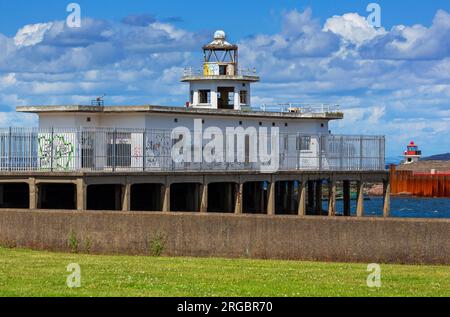 Phare de Leith West Breakwater, Édimbourg, Écosse, Royaume-Uni Banque D'Images