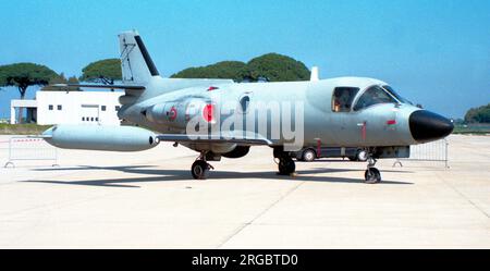 Aeronautica Militare - Piaggio-Douglas PD.808GE MM61960 (msn 517), Guerra Elettronica variante de guerre électronique, à la base aérienne de Pratica-di-Mare le 28 mars 1998. (Aeronautica Militare - Aviation italienne) Banque D'Images