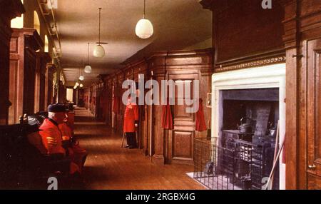 Pensionnés de Chelsea dans un quartier long, Hôpital Royal, Londres Banque D'Images