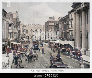 La High Street, avec un tramway et un certain nombre de voitures ouvertes Banque D'Images