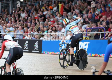 Glasgow, Royaume-Uni. 08 août 2023. La Belge Lotte Kopecky photographiée en action lors de la Women's Elite points Race aux Championnats du monde de cyclisme UCI, à Glasgow, en Écosse, le mardi 08 août 2023. UCI organise les mondes avec toutes les disciplines cyclistes, cyclisme sur route, cyclisme en salle, VTT, course BMX, paracyclisme sur route et paracyclisme intérieur, à Glasgow du 03 au 13 août. BELGA PHOTO DAVID PINTENS crédit : Belga News Agency/Alamy Live News Banque D'Images