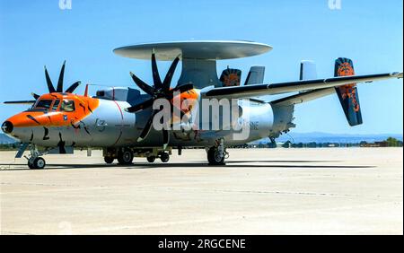 Aeronavale - Grumman E-2C Hawkeye 2000 '3' (msn FR-3), dans un schéma de couleurs spécial pour une rencontre de Tigre de l'OTAN. (Aéronautique - Aéronautique navale - Aviation navale française) Banque D'Images