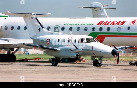 Armee de l'Air - Embraer EMB-121A Xingu 107 - YV (msn 121-107) (Armée de l'Air - Force aérienne française) Banque D'Images