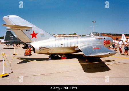 Mikoyan-Gurevich MIG-15 N996 (msn 9122071) (ex People's Liberation Army Air Force '2071' mais maintenant portant la série Sovjet Air Force '996') Banque D'Images