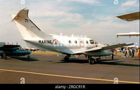 Aeronavale - Embraer EMB-121 Xingu 71 (msn 121071) de 2S, à Boscombe Down pour le spectacle aérien de la bataille d'Angleterre du 50th anniversaire le 9 juin 1990. (Aéronautique - Aéronautique navale - Aviation navale française) Banque D'Images