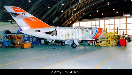 Garde côtière des États-Unis - Dassault-Breguet HU-25B Guardian 2132 (MSN 454, ex N461F). Banque D'Images