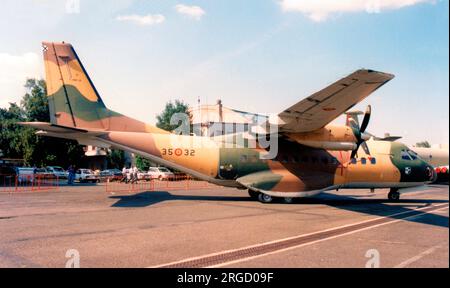 Ejercito del aire - CASA 235-100M T. TÉLÉR-14 - 35-32 (msn C059), de Ala 35. (Ejercito del aire - armée de l'air espagnole). Banque D'Images