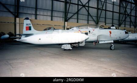 Forca Aerea Portuguesa - Lockheed T-33A Shooting Star 1928 (msn 580-7573), à la base aérienne de Beja (B.A. 11). (Forca Aerea Portuguesa - Armée de l'air portugaise) Banque D'Images