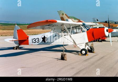 Armée de l'air israélienne - Piper PA-18-150 Super Cub 133 (msn 18-8109035) Banque D'Images