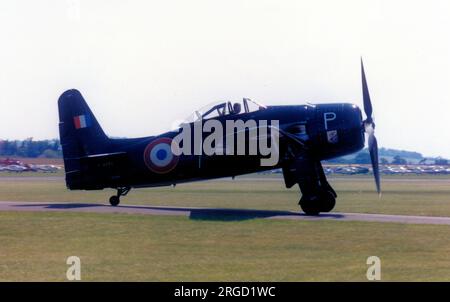 Grumman F8F-2 Bearcat F-AZRJ (msn 5384 / P). De Air B Aviation, à Duxford, le 8 juillet 2000 Banque D'Images