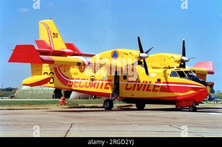 SECURITE civile - Canadair CL-415 F-ZBEO / 36 (msn 2001), à Orange-Caritat - porte ouvert - 14 mai 2000. Cet avion s'est écrasé après une défaillance structurelle, alors qu'il attaquait un incendie à Pietramaggiore, près de Calvi, en Corse, en France, le lundi 1 août 2005. (SECURITE civile - Défense civile) Banque D'Images