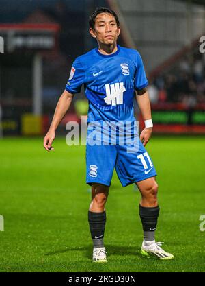 Whaddon Road, Cheltenham, Gloucestershire, Royaume-Uni. 8 août 2023. EFL Carabao Cup football, Cheltenham Town contre Birmingham City ; Koji Miyoshi de Birmingham City Credit : action plus Sports/Alamy Live News Banque D'Images