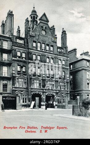 Caserne de pompiers de Brompton, Trafalgar Square, Chelsea, Londres (rebaptisé Chelsea Square dans les années 1930 pour éviter toute confusion avec le « nouveau » Trafalgar Square!). Banque D'Images