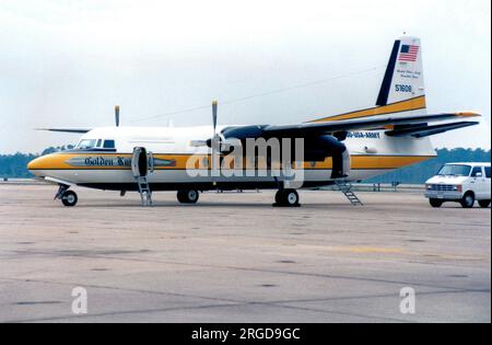 United States Army - Fokker C-31a Troopship 85-1608 (msn 10668, F27-400M), de l'équipe Golden Knights parachute Display Team. Banque D'Images