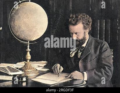 CAMILLE FLAMMARION astronome français et auteur prolifique de livres de science populaire, photographié en 1890. Banque D'Images