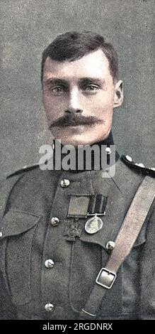 Lieutenant-colonel Arthur Martin-Leake, VC et Bar, VD, FBCS (4 avril 1874 – 22 juin 1953), double récipiendaire anglais de la Croix de Victoria. Il a été le premier à recevoir le VC en 1902 pendant la Seconde Guerre des Boers. Alors qu'il était chirurgien-capitaine dans le Constabulary sud-africain, il a traité des soldats blessés sous le feu lors d'une action à Vlakfontein. Il a été tiré trois fois et a refusé de l'eau jusqu'à ce que ses camarades en aient été offerts. Il a gagné son deuxième V.C. à l'âge de 40 ans en novembre 1914 alors qu'il était au service du corps médical de l'armée royale près de Zonnebeke, en Belgique. Il a sauvé un certain nombre de soldats blessés stra Banque D'Images