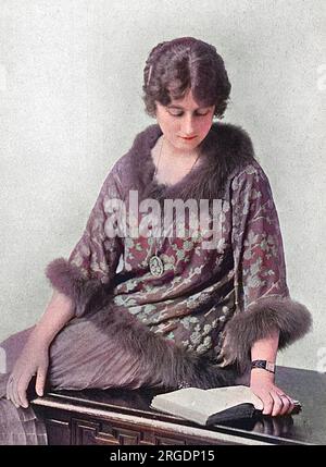 Alexandra, duchesse de Fife (1891-1959). Alexandra était la fille aînée de la princesse Louise de Galles, duchesse de Fife ; après la mort de son père à Assouan en 1912, elle a été autorisée à hériter du duché de Fife à part entière. Elle était généralement connue sous le nom de princesse Arthur de Connaught après son mariage avec son cousin, le prince Arthur de Connaught. Banque D'Images