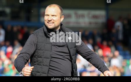 Mourneview Park, Lurgan, comté d'Armagh, Irlande du Nord, Royaume-Uni. 05 août 2023. Sports Direct Premiership – Glenavon 0 Glentoran 1, ouverture de la saison Premiership. Entraîneur de football de la Ligue irlandaise, Warren Feeney, entraîneur de Glentoran. Banque D'Images