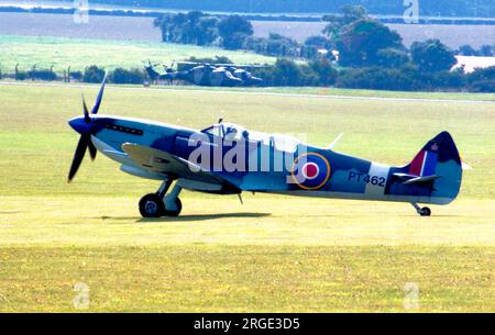 Supermarine Spitfire Mk HF Mk.IX G-CTIX / PT462, de Charles Church Displays Ltd. Banque D'Images