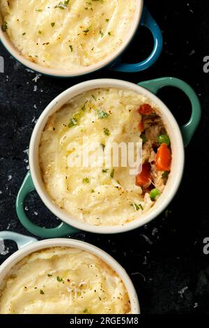 Mini Shepherd's Pies en ramequins Banque D'Images