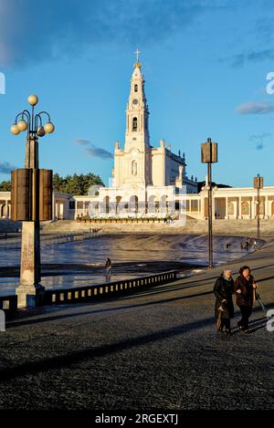 Sanctuaire de Fatima - Sanctuaire de notre-Dame du Rosaire de Fatima, est un sanctuaire marial dédié à notre-Dame de Fatima situé à Fatima, Portugal Banque D'Images