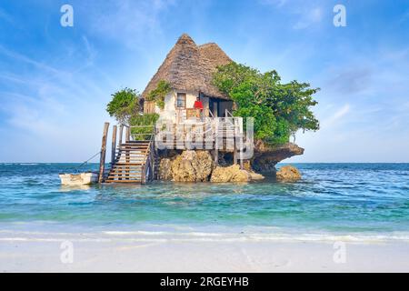 The Rock Restaurant, Pingwe, péninsule de Michamvi, Zanzibar, Tanzanie, Afrique de l'est Banque D'Images