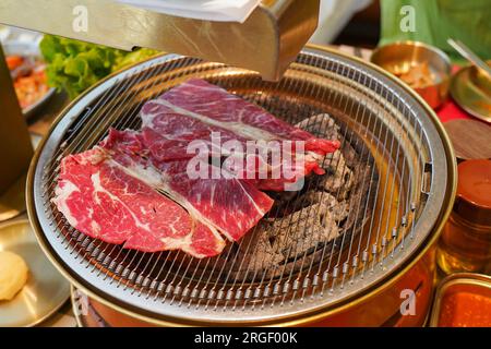 Barbecue de bœuf coréen, une cuisine coréenne populaire de griller de la viande Banque D'Images