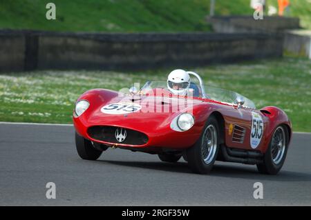 Scarperia, Mugello 5 mars 2008: Inconnu conduite de voiture ancienne Maserati pendant la pratique au circuit Mugello. Italie Banque D'Images