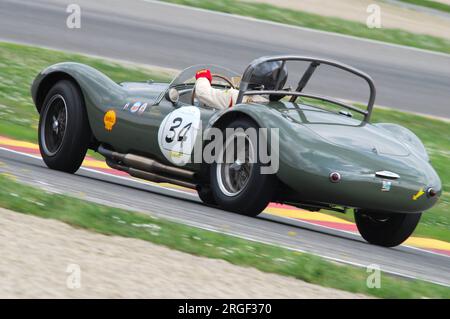 Scarperia, Mugello 5 mars 2008: Inconnu conduite de voiture ancienne Maserati pendant la pratique au circuit Mugello. Italie Banque D'Images