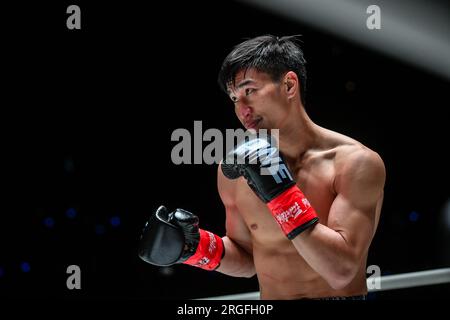 Bangkok, Thaïlande. 05 août 2023. Tawanchay de Thaïlande vu lors de la One Fight Night 13 au Lumpinee Boxing Stadium. Chingiz Allazov, champion du monde de kickboxing poids plume, a conservé son titre après un duel de va-et-vient avec Marat Grigorian, deuxième candidat classé. Crédit : SOPA Images Limited/Alamy Live News Banque D'Images