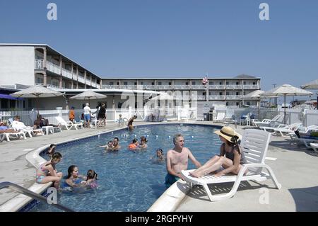 Avondale by the Sea Hotel piscine et plage à Cape May New Jersey Banque D'Images