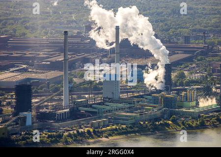 Luftbild, ThyssenKrupp Steel Europe - Werksgelände, Rauchwolke, Schwelgern, Marxloh, Duisburg Ruhrgebiet, Nordrhein-Westfalen, Deutschland Banque D'Images