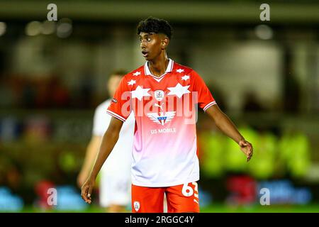 Oakwell Stadium, Barnsley, Angleterre - 8 août 2023 Vimal Yoganathan (63) de Barnsley - pendant le match Barnsley v Tranmere Rovers, EFL Cup, 2023/24, Oakwell Stadium, Barnsley, Angleterre - 8 août 2023 crédit : Arthur Haigh/WhiteRosePhotos/Alamy Live News Banque D'Images