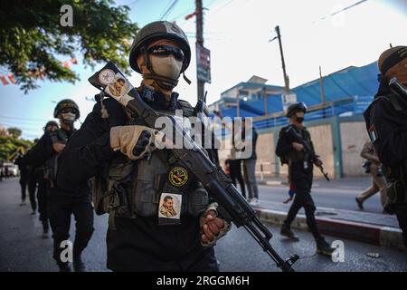 Gaza, Gaza, Palestine. 9 août 2023. Des membres des Brigades Al-Qods participent à une grande marche militaire dans la ville de Rafah, dans le sud de la bande de Gaza (image de crédit : © Saher Alghorra/ZUMA Press Wire) À USAGE ÉDITORIAL SEULEMENT! Non destiné à UN USAGE commercial ! Banque D'Images