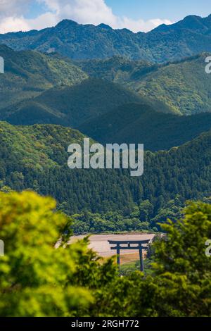 Pèlerinage de Kumano kodo. Otorii. Tori culte porte qui marque l'entrée de Oyunohara. Nakahechi. La préfecture de Wakayama. La péninsule de Kii. R Kansai Banque D'Images