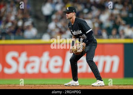 Le joueur de deuxième base des White Sox de Chicago, Zach Remillard (28), en position défensive lors d'un match de saison régulière de la MLB entre les Yankees de New York et le Chicago W. Banque D'Images