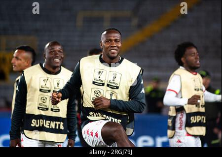 Bogota, Colombie. 02 août 2023. Le footballeur colombien Hugo Rodallega se réchauffe lors du match de phase de groupes entre l'Independiente Santa Fe de Bogota (1) et le Deportivo Independiente Medellin de Medellin au stade Nemesio Camacho el Campin, le 2 août 2023. Photo par : Sebastian Barros/long Visual Press crédit : long Visual Press/Alamy Live News Banque D'Images