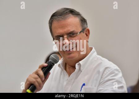 Toluca, Mexique. 12 juin 2023. 09 août 2023 Toluca, Mexique : Marcelo Ebrard Casaubón, Marcelo Ebrard, ancien secrétaire des Affaires étrangères du Mexique, lors d'une conférence de presse où il a parlé de la mise en œuvre possible du passeport violet dans la prochaine administration de la présidence mexicaine. Le 09 août 2023 à Toluca, México. (Photo Arturo Hernández/Eyepix Group/Sipa USA) crédit : SIPA USA/Alamy Live News Banque D'Images