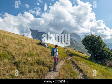 Gran Sasso, Italie - le trekking extrême au sommet de Corno Piccolo, au-dessus de 2600 mètres dans la région des Abruzzes, avec Canalone Nord escalade et voie alpiniste Banque D'Images