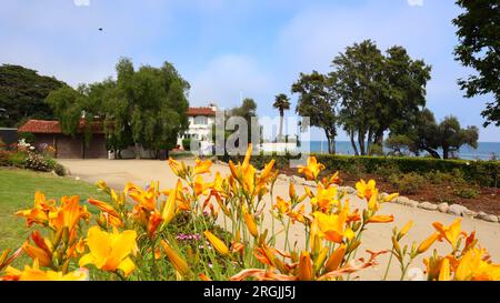 Malibu, Californie : vue détaillée de la maison et du parc historiques ADAMSON au 23200 Pacific Coast Highway, Malibu Lagoon State Beach Banque D'Images