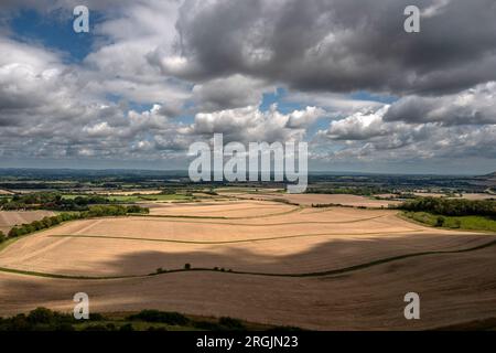 Alciston, 6 août 2023 : vue sur les terres agricoles depuis la piste du passeur Banque D'Images